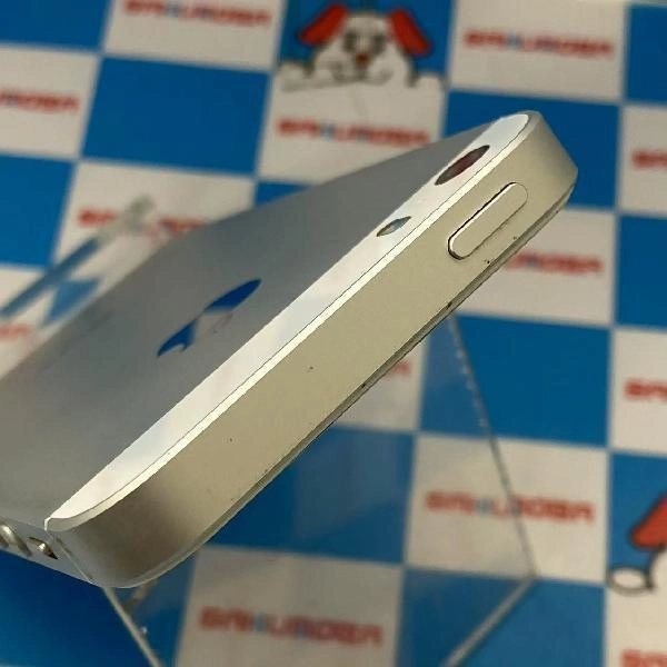 iPhoneSE au版SIMフリー 64GB NLM72J/A A1723 ジャンク品