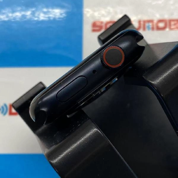 Apple Watch Series 8 GPS + Cellularモデル 32GB MNN73J/A 極美品