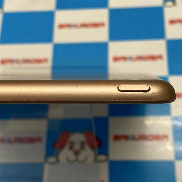 iPad 第8世代 Wi-Fiモデル 32GB MYLC2J/A A2270 ゴールド