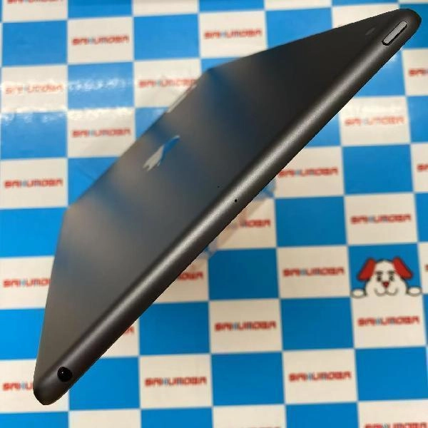 iPad 第8世代 Wi-Fiモデル 32GB MYL92J/A A2270