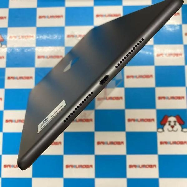 iPad 第8世代 Wi-Fiモデル 32GB MYL92J/A A2270