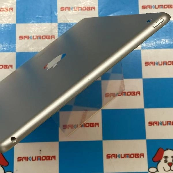iPad 第6世代 Wi-Fiモデル 128GB MR7K2J/A A1893 極美品