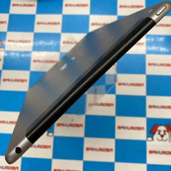 iPad 第6世代 docomo 32GB NR6N2J/A A1954