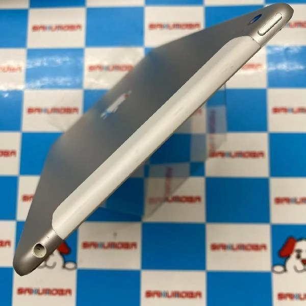 iPad mini 第4世代 SoftBank版SIMフリー 32GB MNWF2J/A A1550 ジャンク品 シルバー