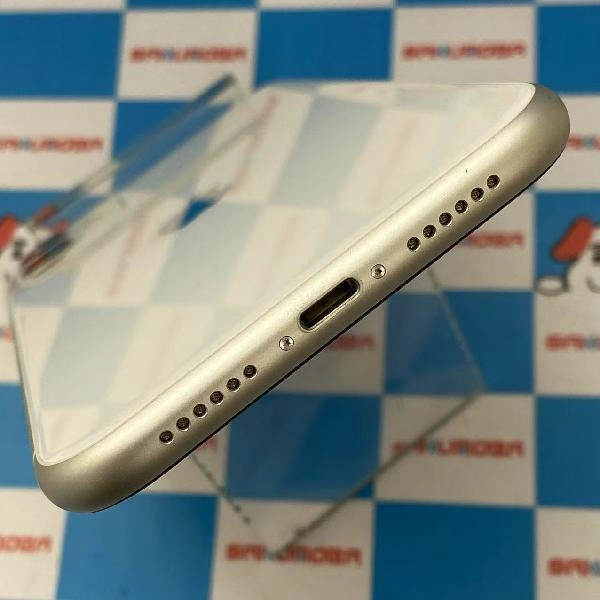 iPhone11 docomo版SIMフリー 64GB MWLU2J/A A2221 美品 ホワイト