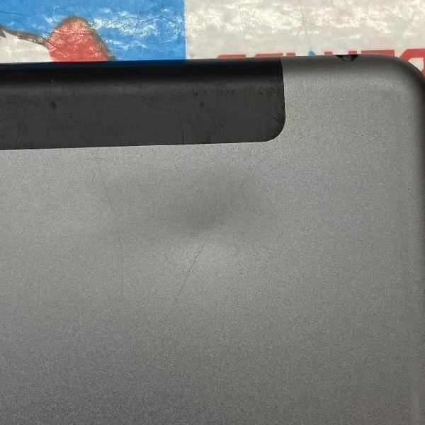 iPad 第8世代 au版SIMフリー 32GB MYMH2J/A A2429 ジャンク品 スペースグレイ