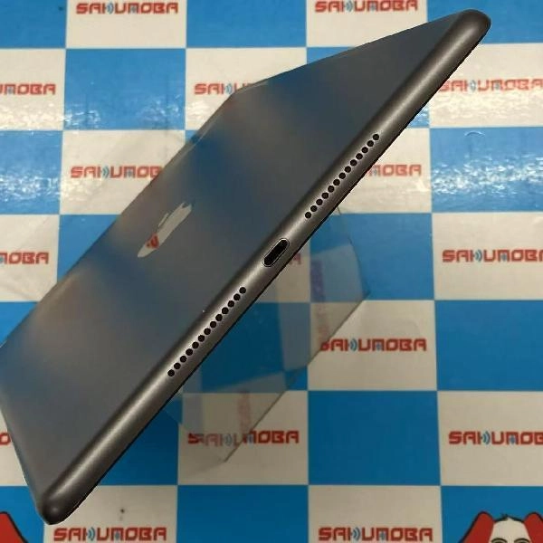 iPad 第8世代 au版SIMフリー 32GB MYMH2J/A A2429 ジャンク品 スペースグレイ