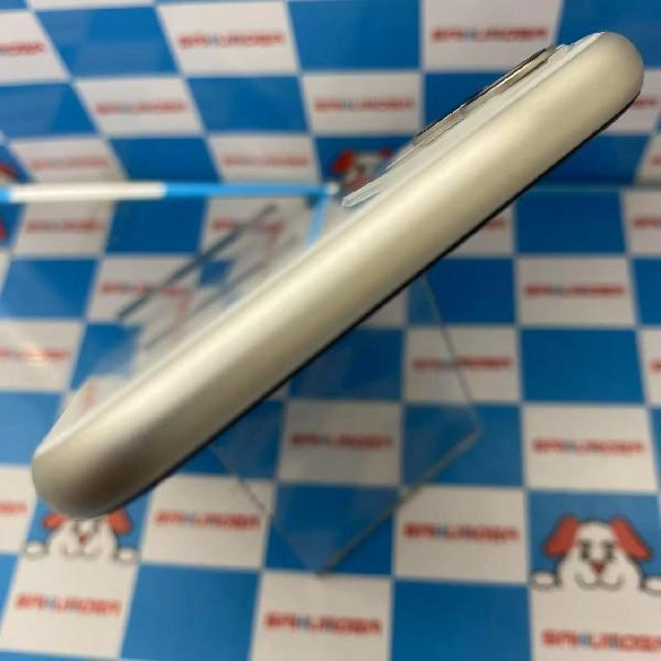iPhone11 Apple版SIMフリー 64GB MWLU2J/A A2221 極美品 ホワイト