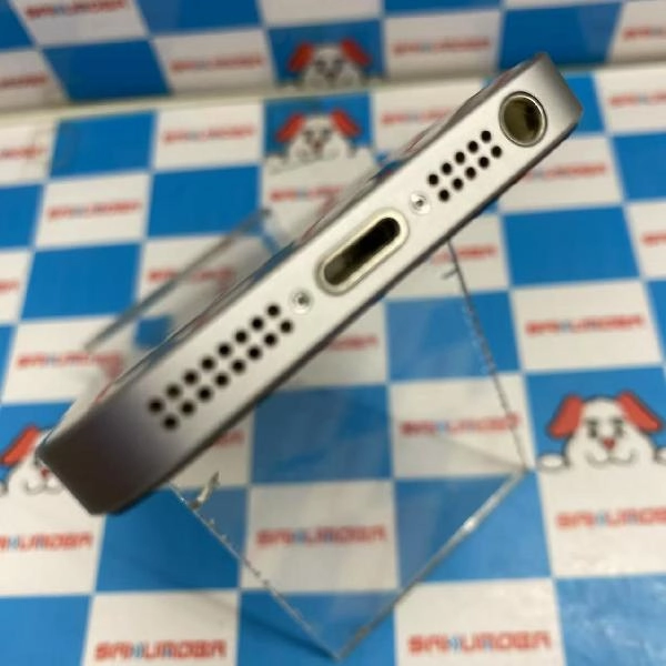 iPhoneSE SoftBank版SIMフリー 32GB MP822J/A A1723