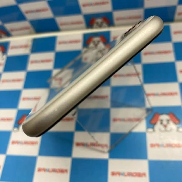 iPhoneSE 第3世代 docomo版SIMフリー 64GB MMYD3J/A A2782