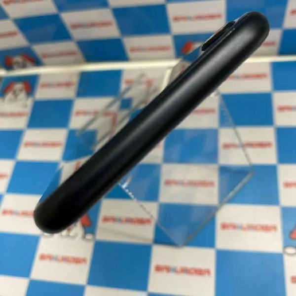 iPhoneSE 第3世代 docomo版SIMフリー 128GB NMYF3J/A A2782