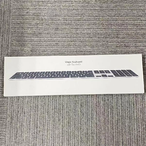 Magic Keyboard テンキー付き(JIS) MXK83J/A  MXK83J/A 未開封品 シルバー