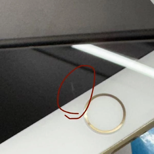 iPhone7 Apple版SIMフリー 32GB MNCG2J/A A1779 ジャンク品 ゴールド