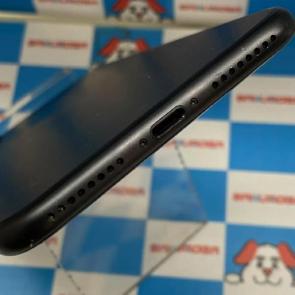 iPhone7 Plus au版SIMフリー 128GB MN6F2J/A A1785 ジャンク品 ブラック