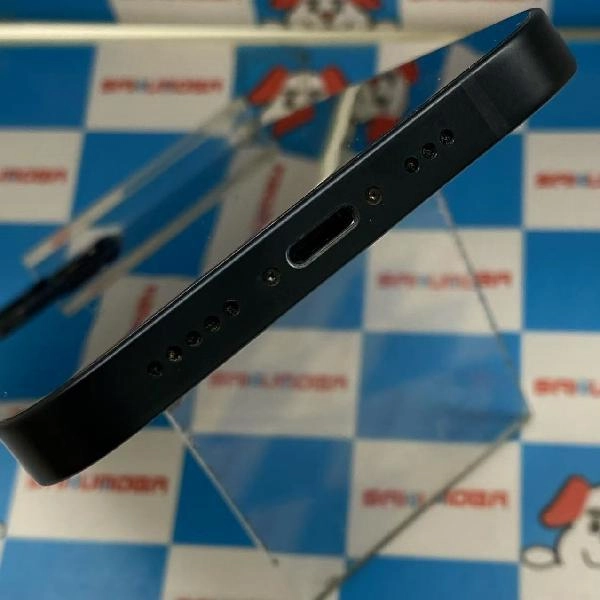 iPhone13 docomo版SIMフリー 128GB MLNC3J/A A2631 美品