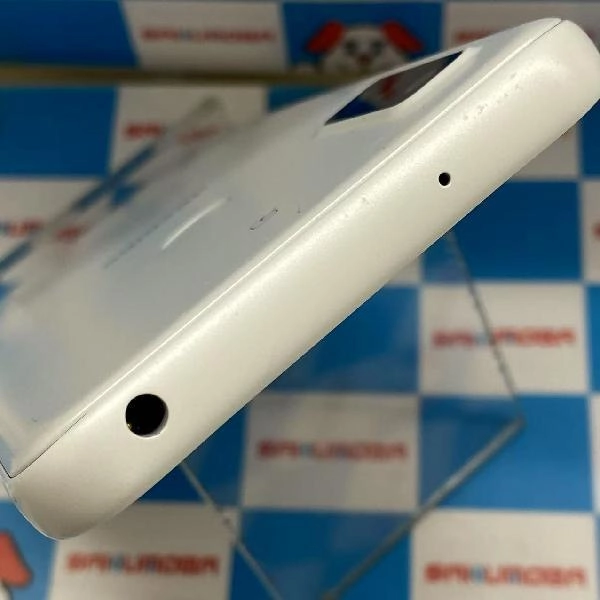 arrows We F-51B docomo 64GB ホワイト