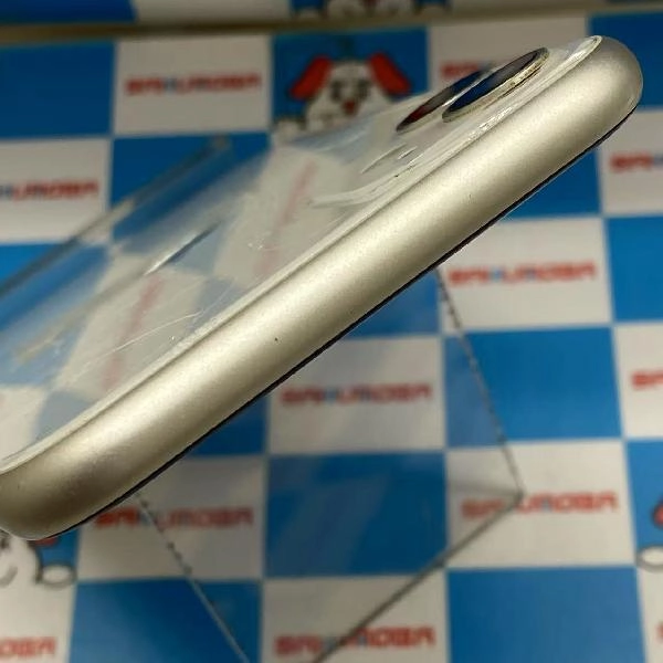 iPhone11 Apple版SIMフリー 128GB MWM22J/A A2221 ジャンク品 ホワイト