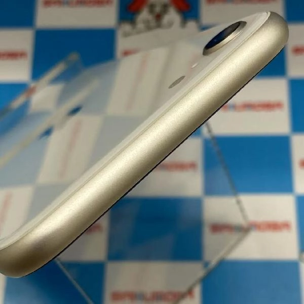 iPhoneSE 第3世代 au版SIMフリー 128GB MMYG3J/A A2782