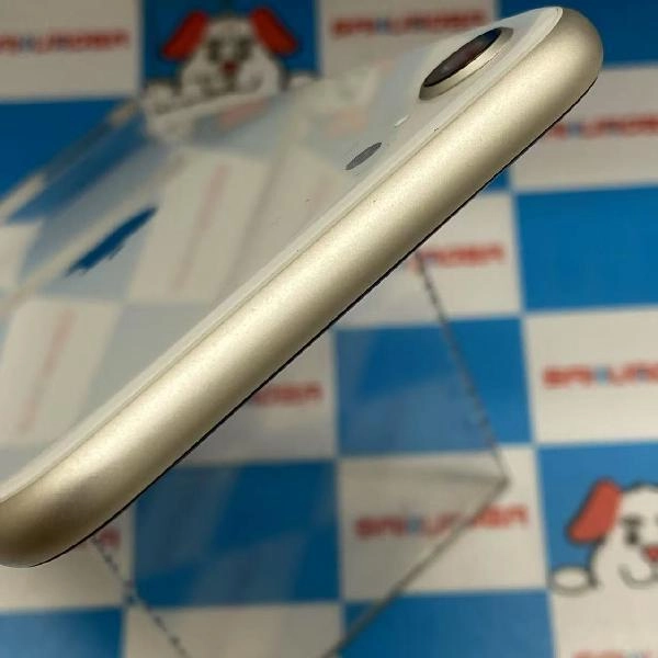 iPhoneSE 第3世代 docomo版SIMフリー 128GB MMYG3J/A A2782