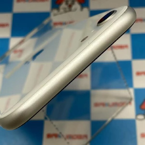 iPhoneSE 第2世代 Apple版SIMフリー 64GB MHGQ3J/A A2296 ジャンク品 ホワイト