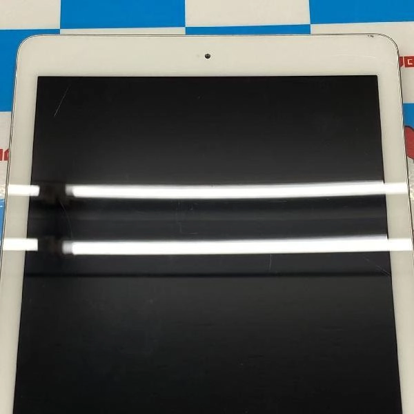 iPad 第6世代 Wi-Fiモデル 32GB MR7G2J/A A1893