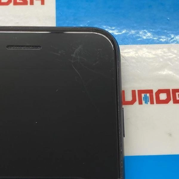 iPhoneSE 第3世代 au版SIMフリー 64GB MMYC3J/A A2782