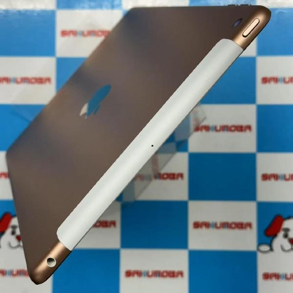 iPad 第6世代 au版SIMフリー 32GB MRM02J/A A1954 極美品