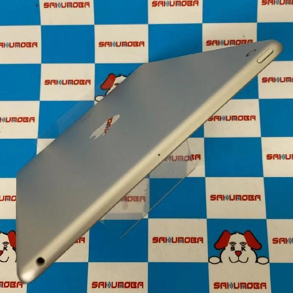 iPad 第7世代 Wi-Fiモデル 32GB MW752J/A A2197