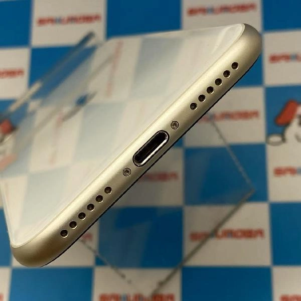 iPhoneSE 第3世代 Apple版SIMフリー 64GB MMYD3J/A A2782 美品