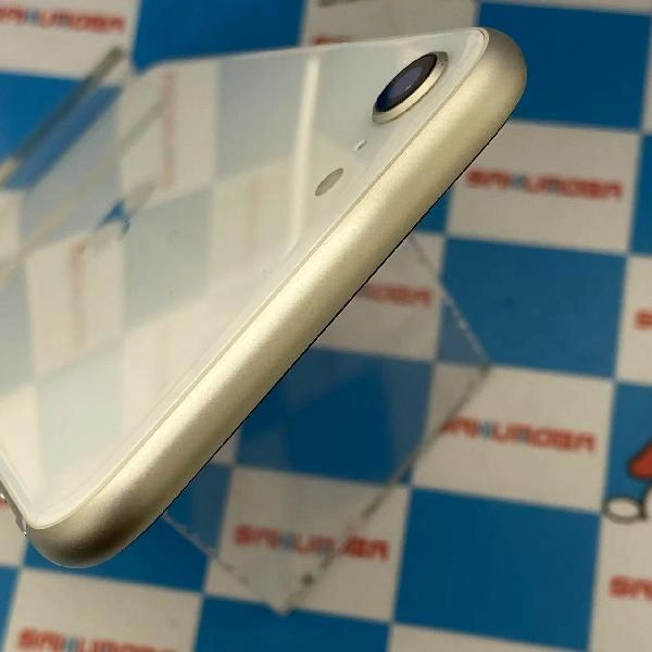 iPhoneSE 第3世代 au版SIMフリー 64GB MMYD3J/A A2782 極美品