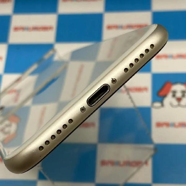 iPhoneSE 第3世代 au版SIMフリー 128GB MMYG3J/A A2782