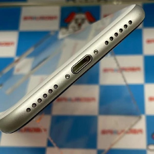 iPhoneSE 第2世代 SoftBank版SIMフリー 64GB MHGQ3J/A A2296 極美品 ホワイト