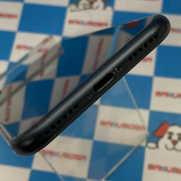 iPhoneSE 第3世代 docomo版SIMフリー 64GB MMYC3J/A A2782