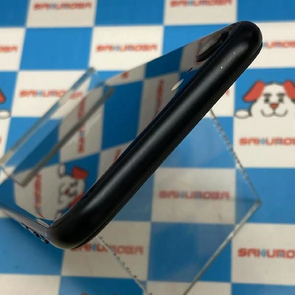 iPhoneSE 第3世代 au版SIMフリー 64GB MMYC3J/A A2782