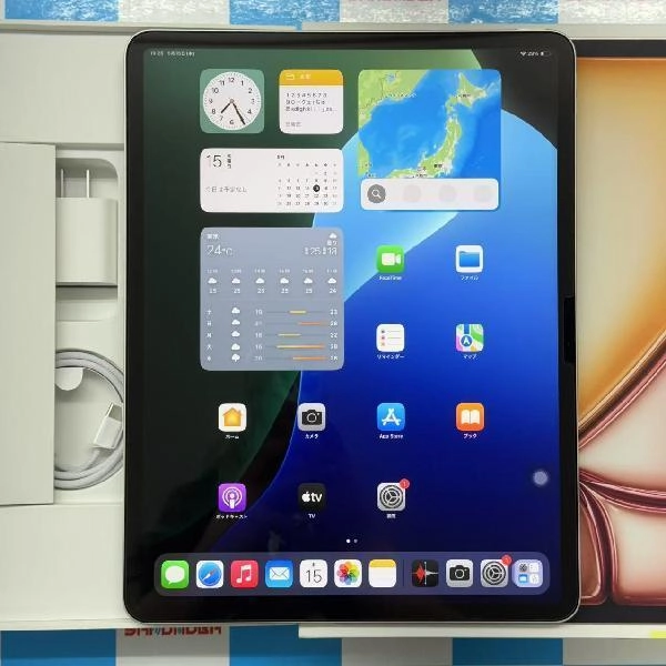 iPad Air 第7世代 13インチ Wi-Fiモデル 256GB MCNQ4J/A A3268 新品同様 スターライト