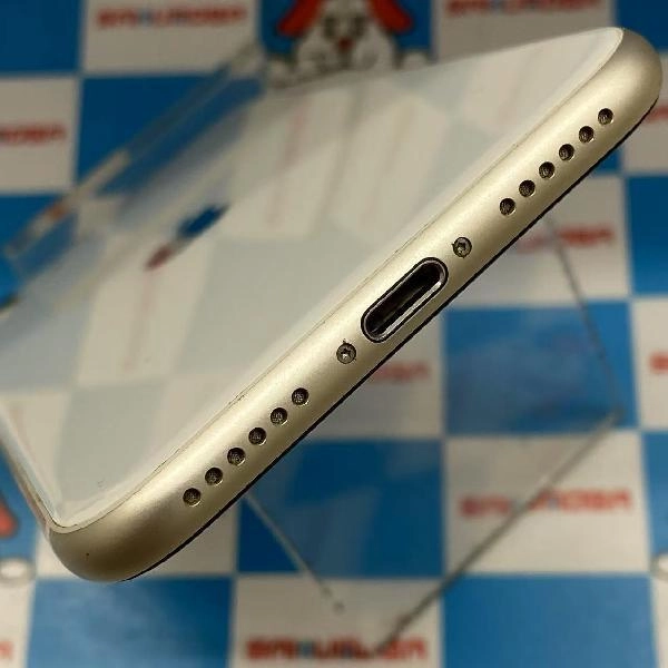 iPhoneSE 第3世代 Apple版SIMフリー 64GB MMYD3J/A A2782 美品