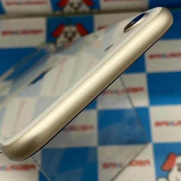 iPhoneSE 第3世代 Apple版SIMフリー 64GB MMYD3J/A A2782 美品