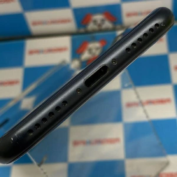 iPhoneSE 第3世代 SoftBank版SIMフリー 64GB MMYC3J/A A2782