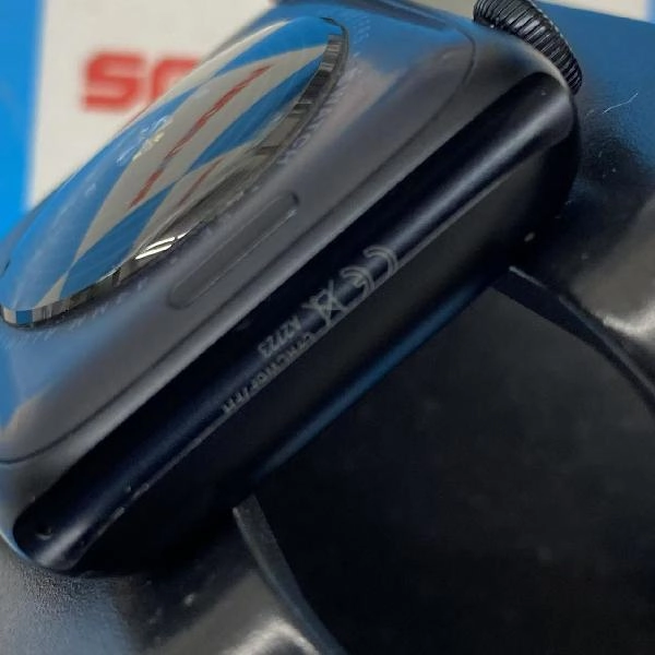 Apple Watch SE 第2世代 GPSモデル 32GB MRE73J/A