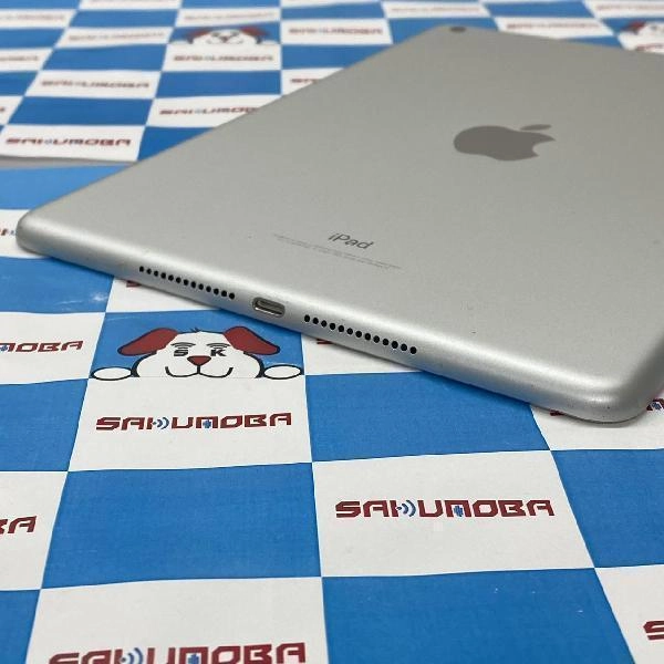 iPad 第5世代 Wi-Fiモデル 32GB MP2G2J/A A1822
