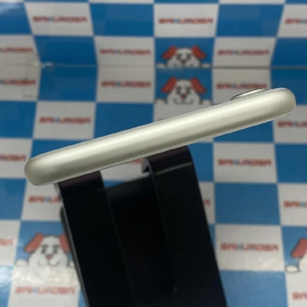 iPhone7 docomo版SIMフリー 32GB MNCF2J/A A1779 シルバー