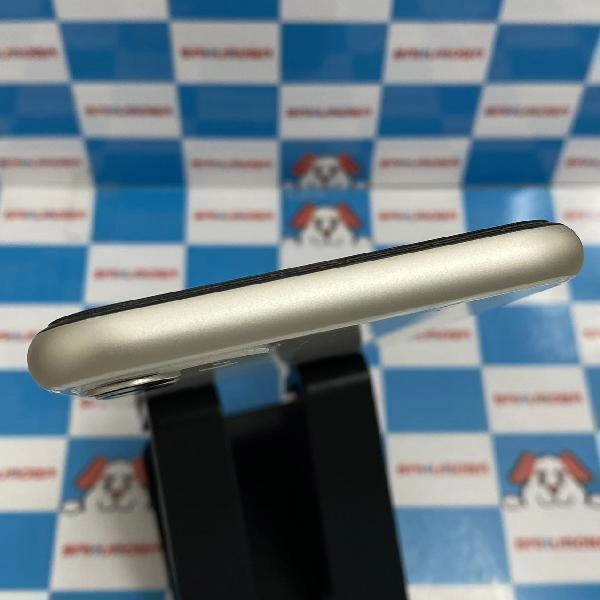 iPhone11 docomo版SIMフリー 128GB MWM22J/A A2221 ホワイト