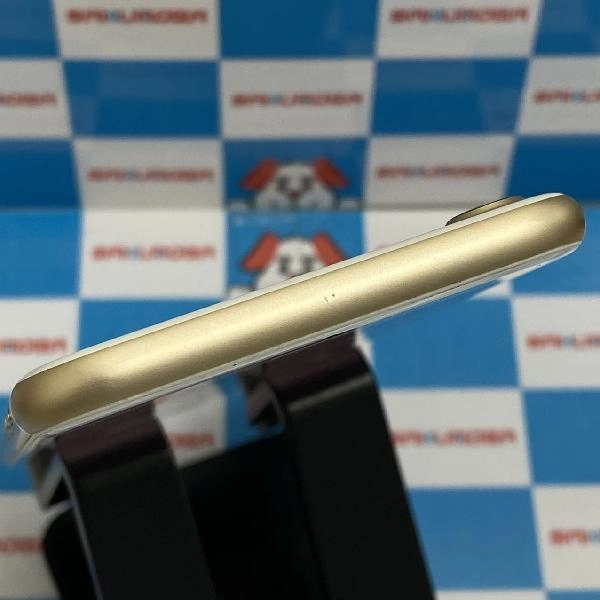 iPhone7 docomo版SIMフリー 128GB NNCM2J/A A1779 ゴールド