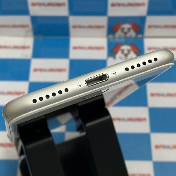 iPhone7 docomo版SIMフリー 32GB MNCF2J/A A1779 シルバー