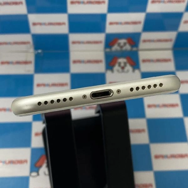 iPhone7 au版SIMフリー 32GB MNCF2J/A A1779 シルバー