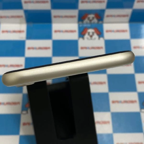 iPhoneSE 第3世代 au版SIMフリー 128GB MMYG3J/A A2782 美品