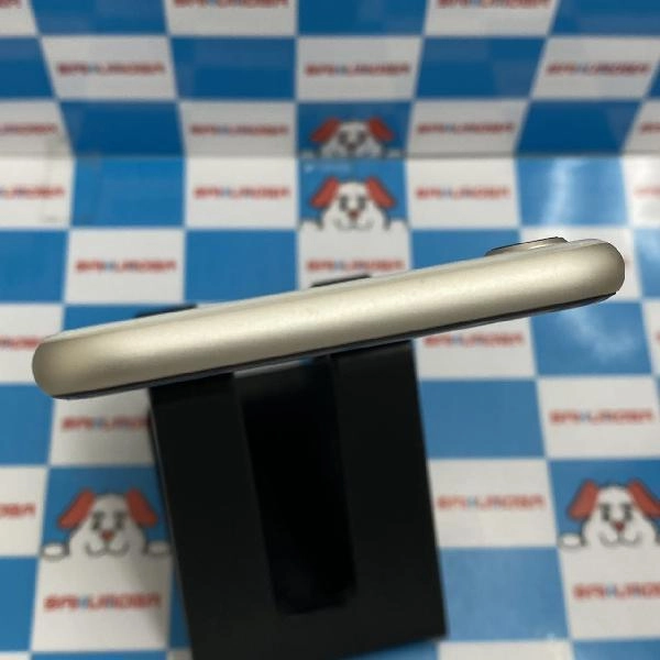 iPhoneSE 第3世代 au版SIMフリー 128GB MMYG3J/A A2782 極美品