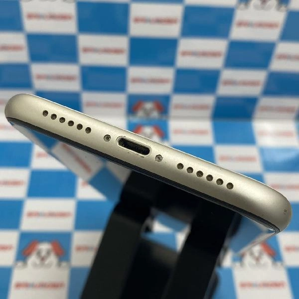 iPhone11 au版SIMフリー 128GB NWM22J/A A2221 ホワイト