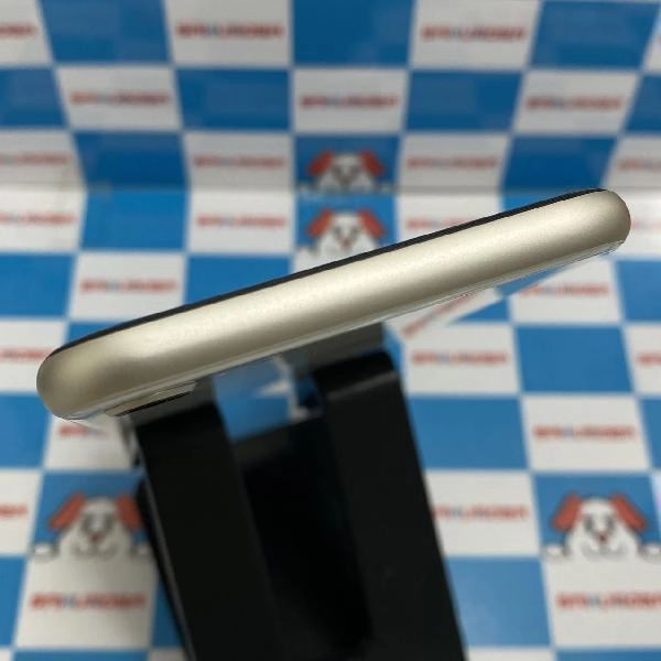 iPhoneSE 第3世代 Apple版SIMフリー 64GB MMYD3J/A A2782