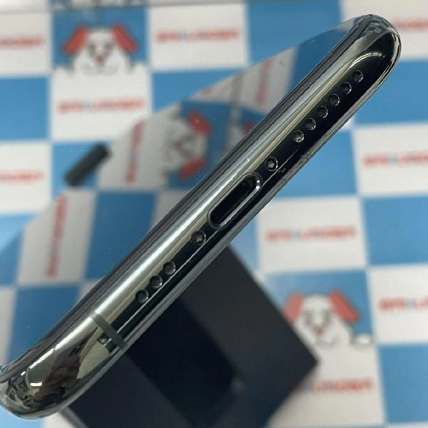 iPhoneSE 第3世代 au版SIMフリー 64GB MMYD3J/A A2782 新品同様